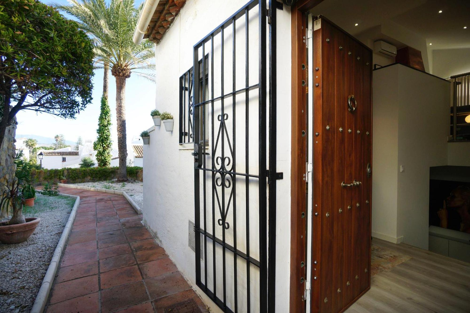 Beachhouse Galore Estepona Exterior foto