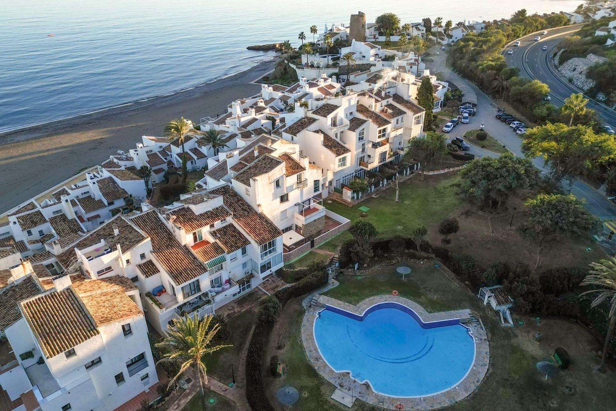 Beachhouse Galore Estepona Exterior foto