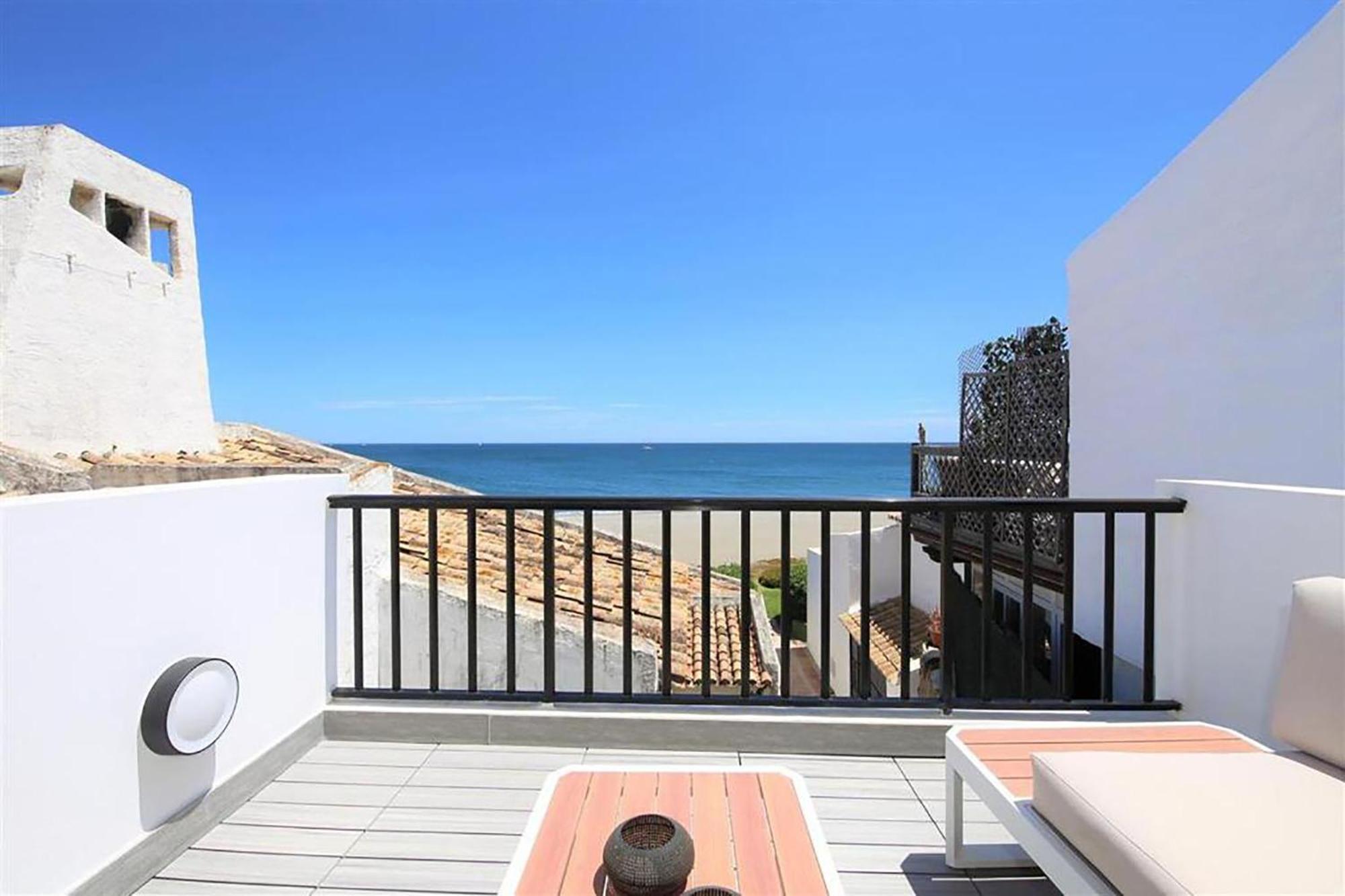 Beachhouse Galore Estepona Exterior foto